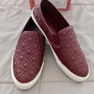 Tory Burch Jesse Quilter Sneaker size 8